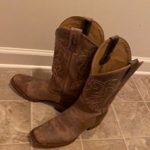 Gently used, went up shoe shoes after my pregnancy